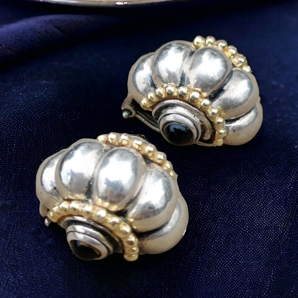 Vintage sterling Margaret Ellis Etruscan Revival onyx earrings - Picture 1 of 12